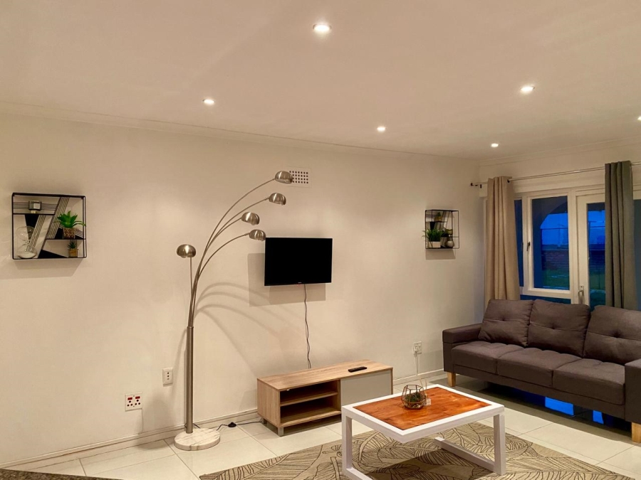 5 Bedroom Property for Sale in Constantia Western Cape